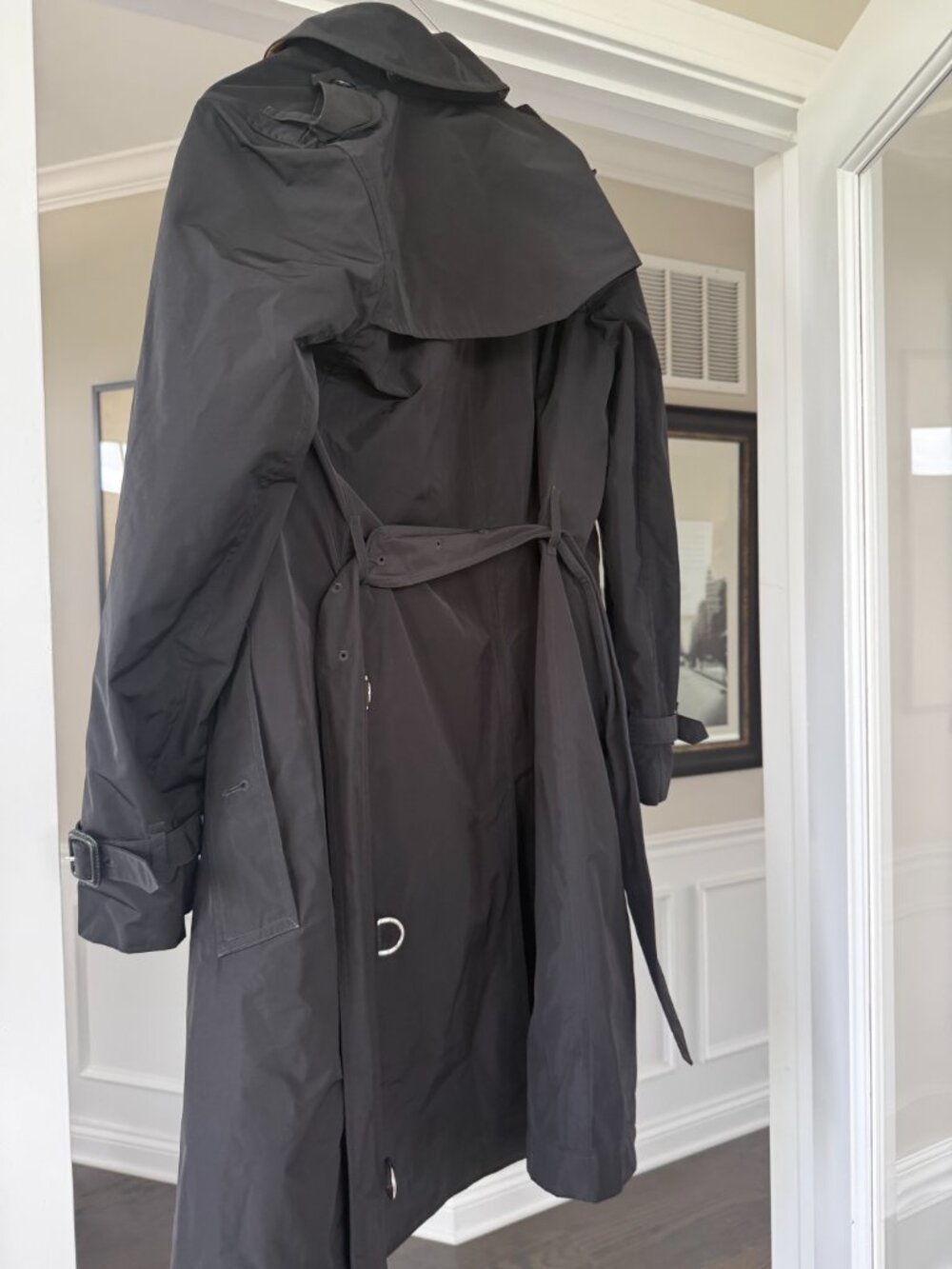 Women's Small Burberry Raincoat - Picture 4 of 4
